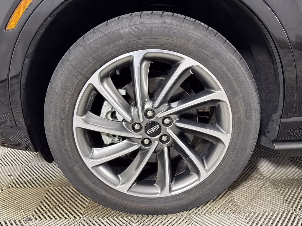 2022 Infinite Black Metallic Clearcoat Lincoln Corsair Plug-In Hybrid Grand Touring AWD SUV