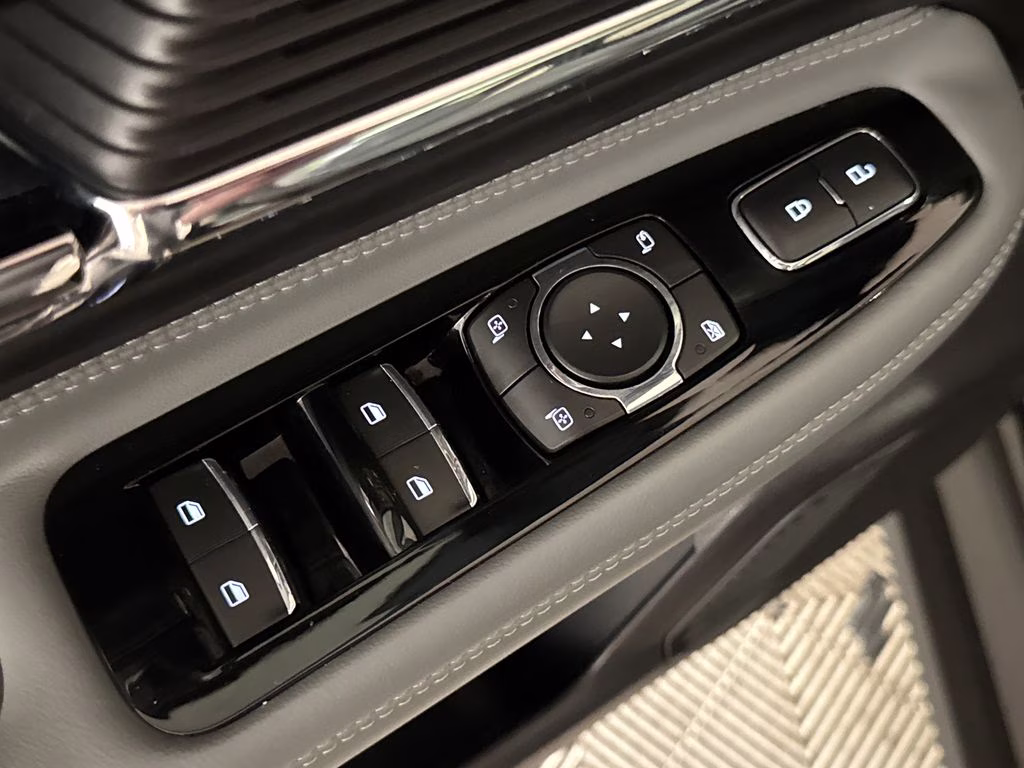 2022 Infinite Black Metallic Clearcoat Lincoln Corsair Plug-In Hybrid Grand Touring AWD SUV