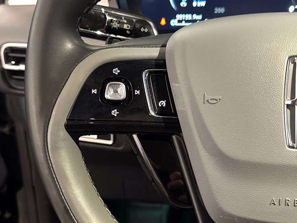 2022 Infinite Black Metallic Clearcoat Lincoln Corsair Plug-In Hybrid Grand Touring AWD SUV