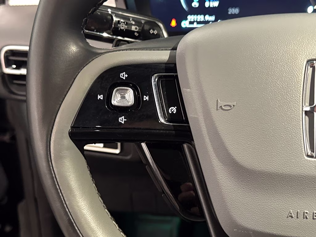 2022 Infinite Black Metallic Clearcoat Lincoln Corsair Plug-In Hybrid Grand Touring AWD SUV