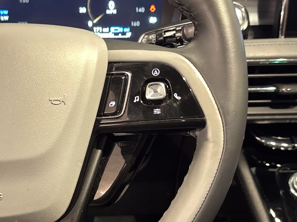 2022 Infinite Black Metallic Clearcoat Lincoln Corsair Plug-In Hybrid Grand Touring AWD SUV