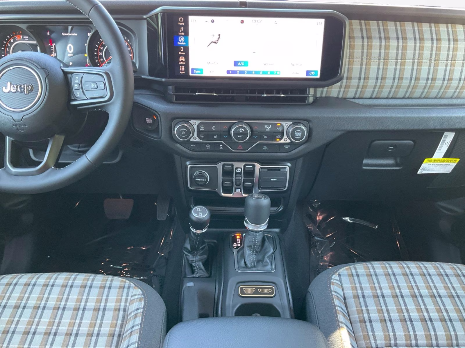 2026 Granite Crystal Metallic Clearcoat Jeep Wrangler 4X4 SUV