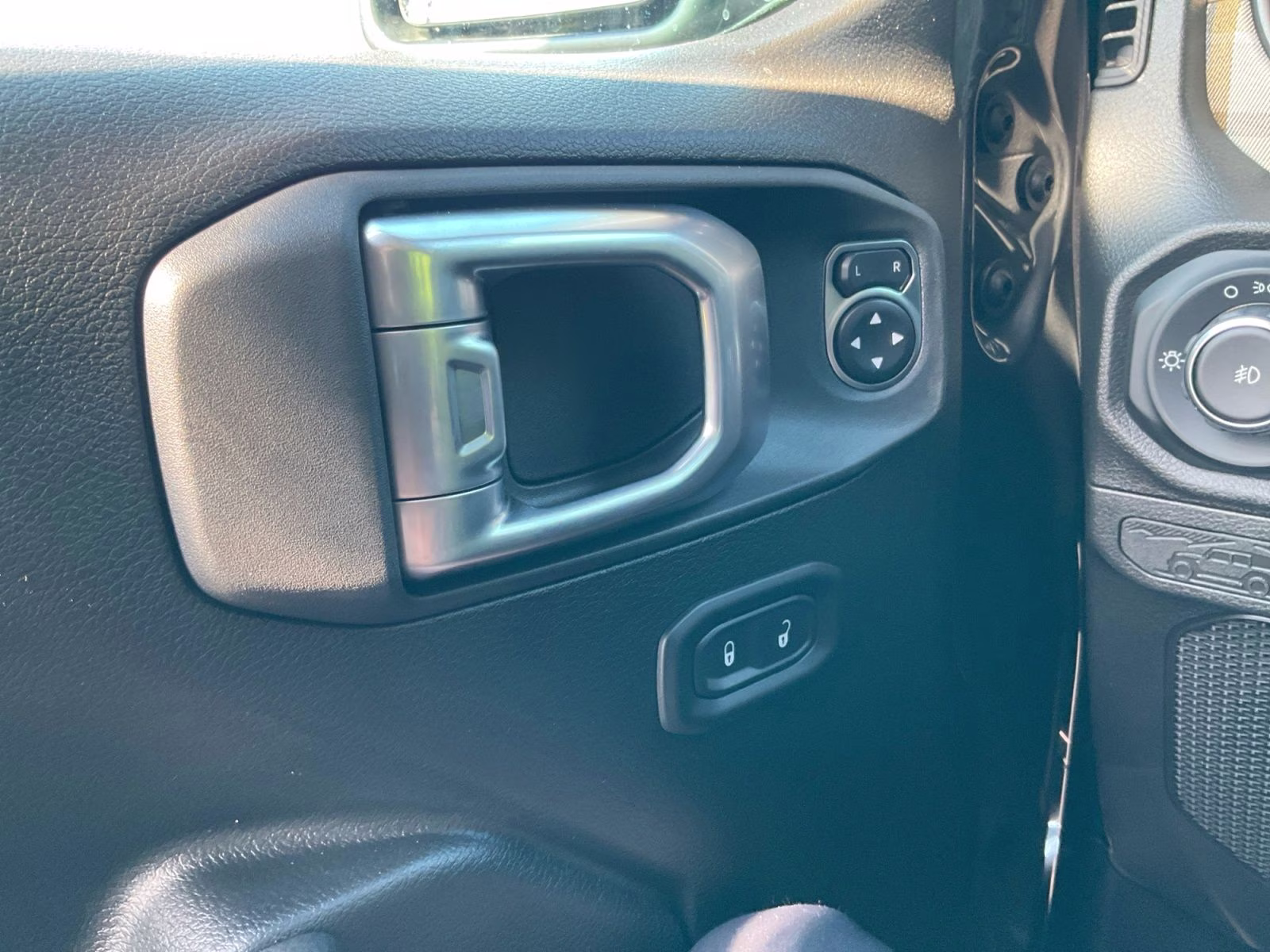 2026 Granite Crystal Metallic Clearcoat Jeep Wrangler 4X4 SUV