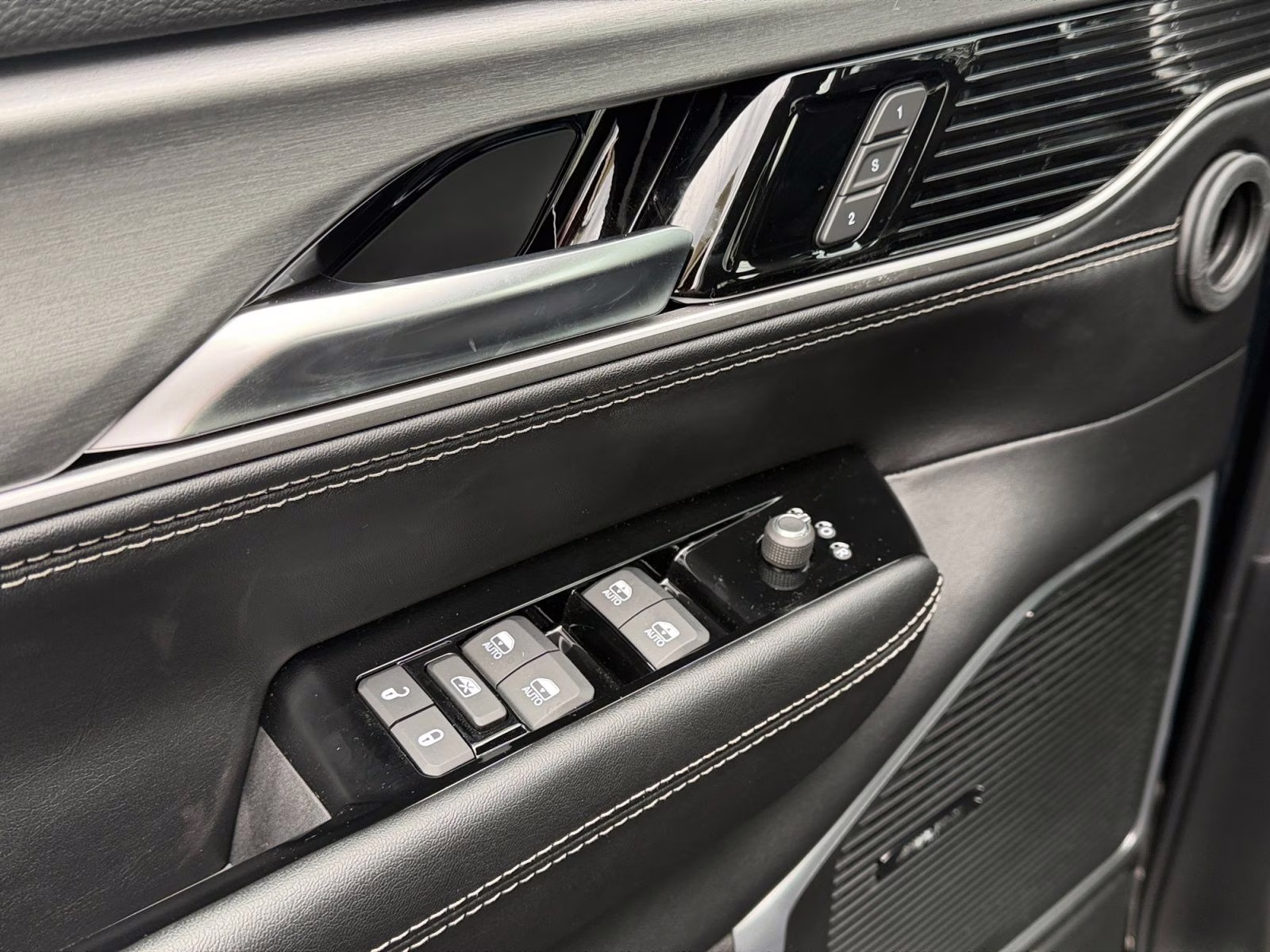 2026 High Gloss Black Jeep Grand Wagoneer 4X4 SUV