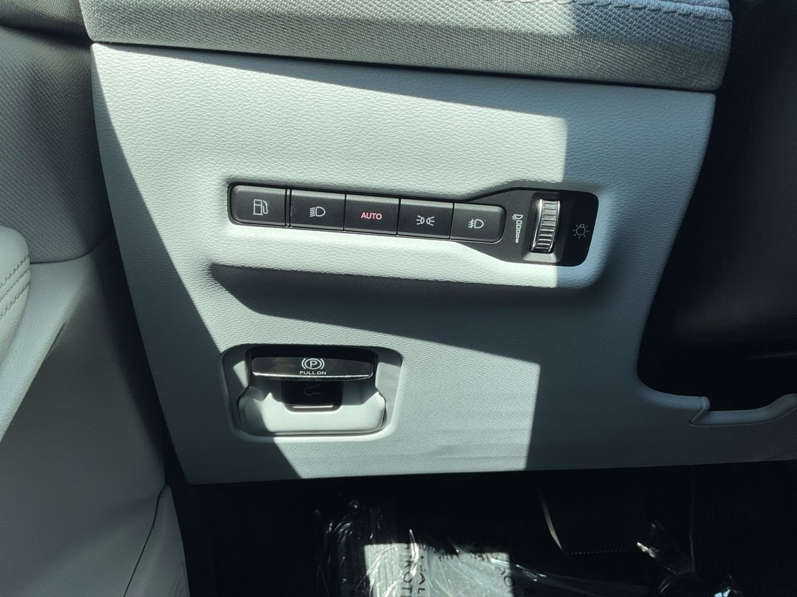 2026 Bright White Clearcoat Jeep Cherokee Laredo 4X4 SUV
