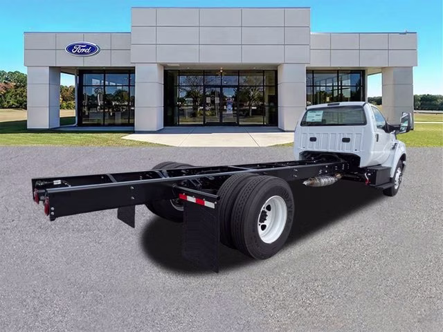 2027 Oxford White Ford F-650SD RWD Truck