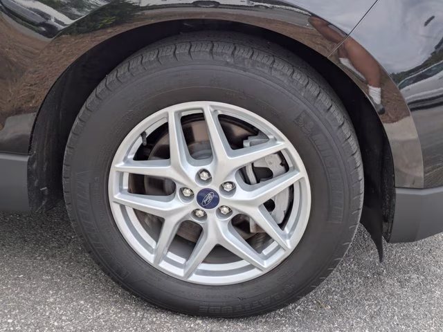 2021 Black Metallic Ford Edge SEL FWD SUV