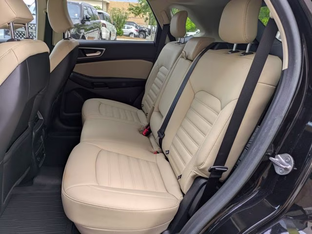 2021 Black Metallic Ford Edge SEL FWD SUV