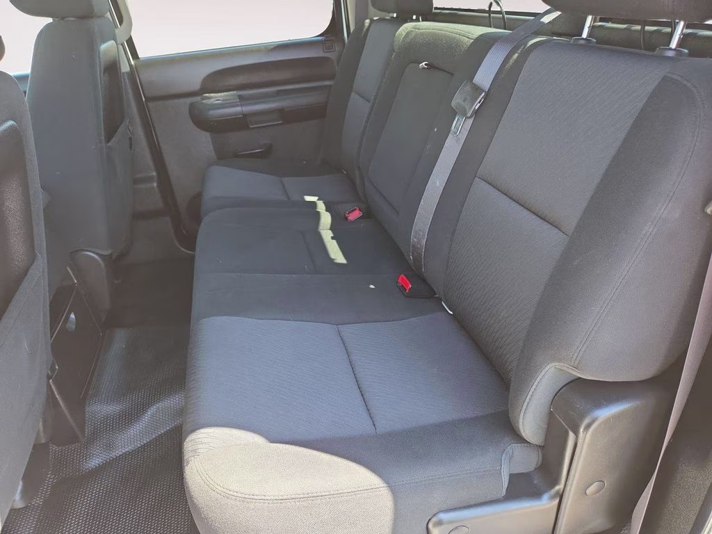2014 White Chevrolet Silverado 2500HD LT 4X4 Truck