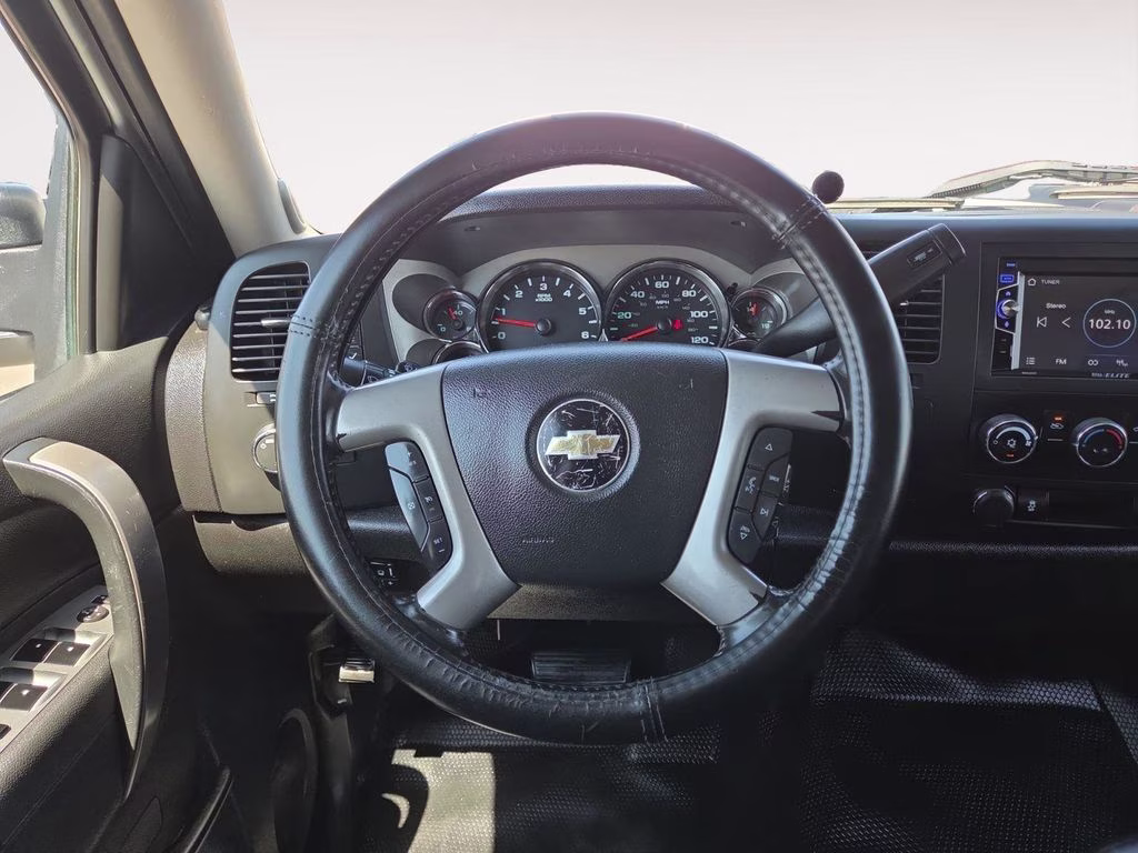 2014 White Chevrolet Silverado 2500HD LT 4X4 Truck