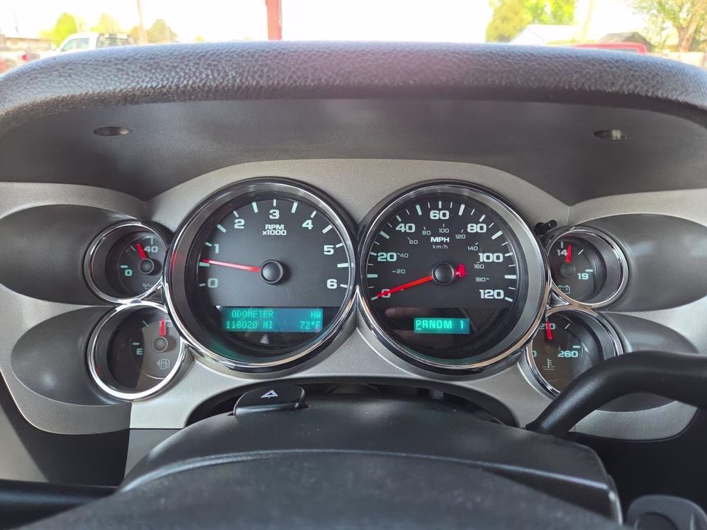 2014 White Chevrolet Silverado 2500HD LT 4X4 Truck