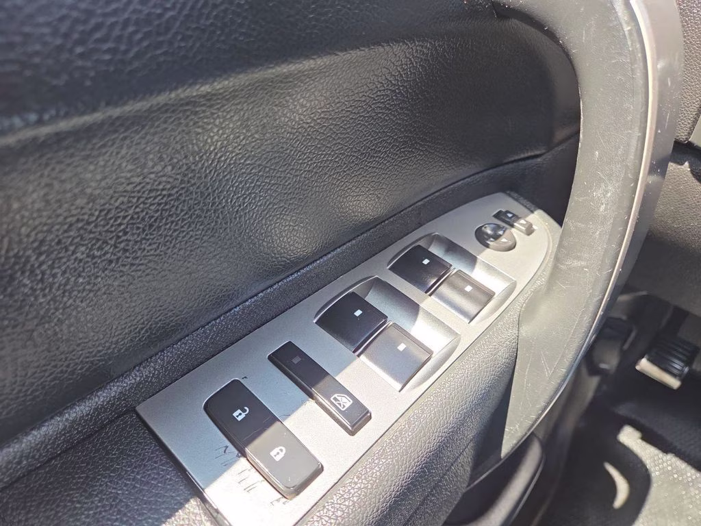 2014 White Chevrolet Silverado 2500HD LT 4X4 Truck