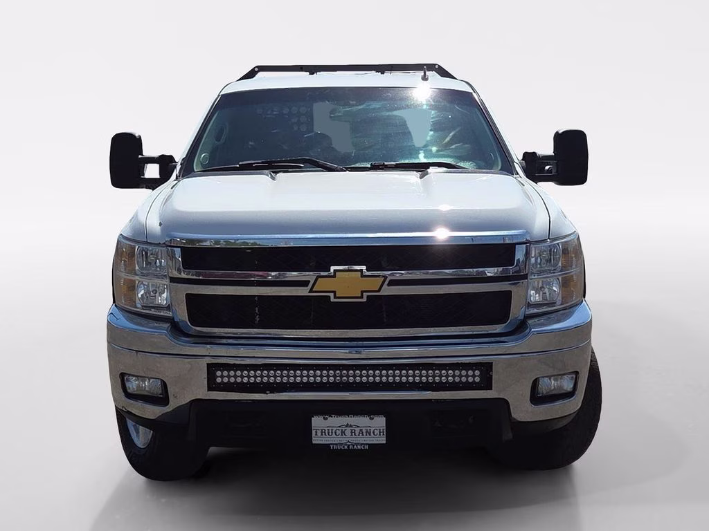 2014 White Chevrolet Silverado 2500HD LT 4X4 Truck
