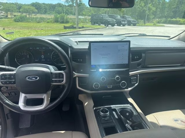 2024 Iconic Silver Metallic Ford Expedition Max XLT RWD SUV