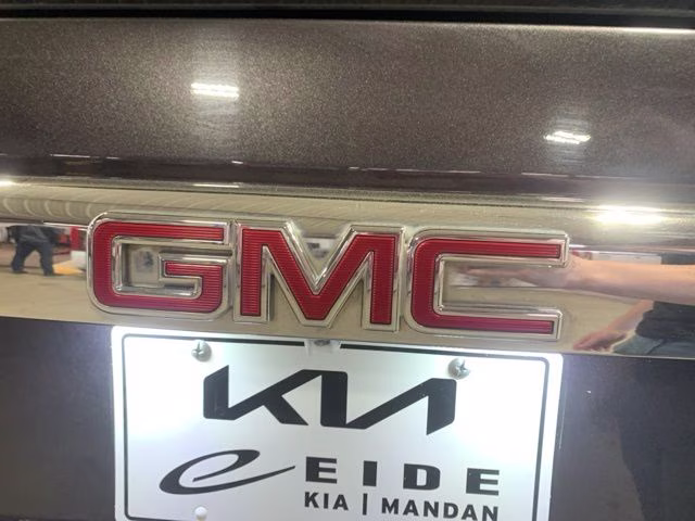 2018 Iridium Metallic GMC Yukon Denali 4X4 SUV