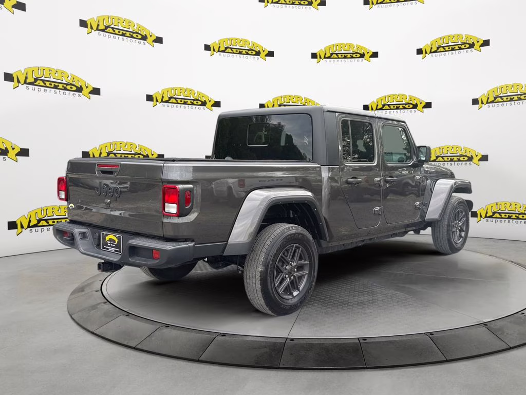 2024 Granite Crystal Metallic Clearcoat Jeep Gladiator Sport S 4X4 Truck