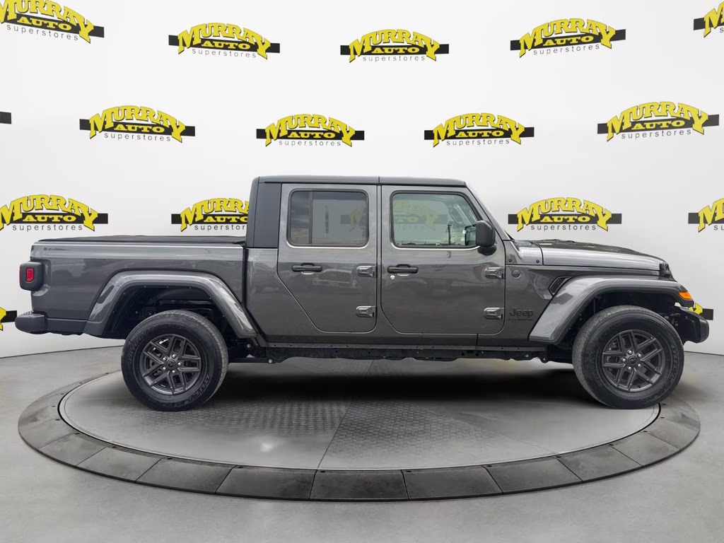 2024 Granite Crystal Metallic Clearcoat Jeep Gladiator Sport S 4X4 Truck