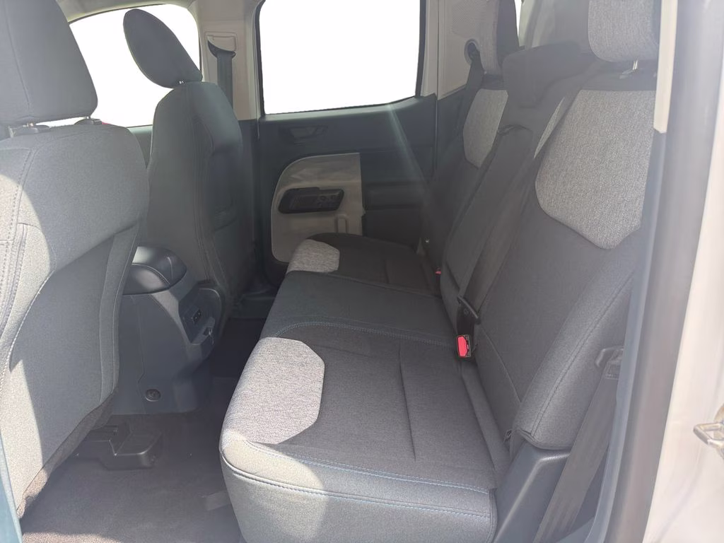 2025 Oxford White Ford Maverick XLT FWD Truck