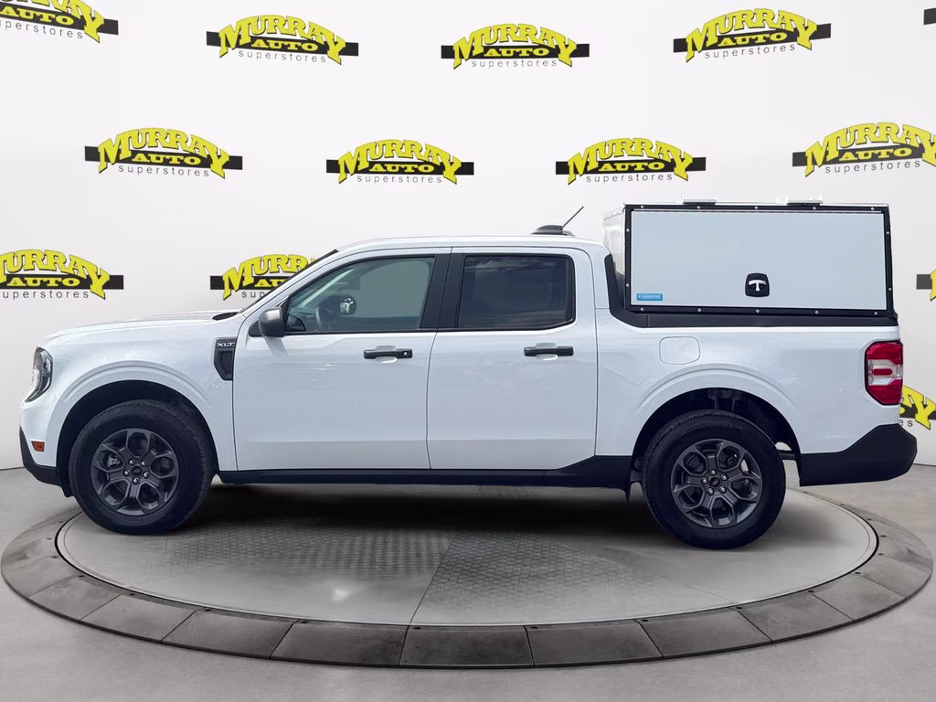 2025 Oxford White Ford Maverick XLT FWD Truck