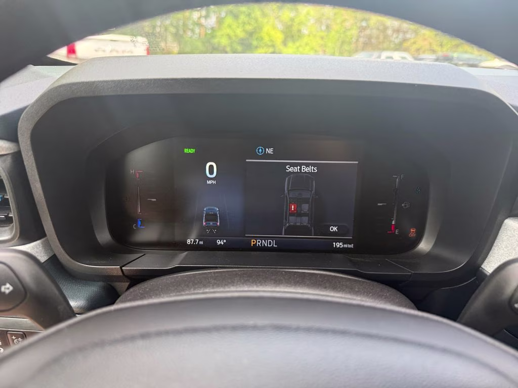 2025 Oxford White Ford Maverick XLT FWD Truck