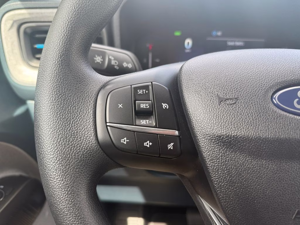 2025 Oxford White Ford Maverick XLT FWD Truck