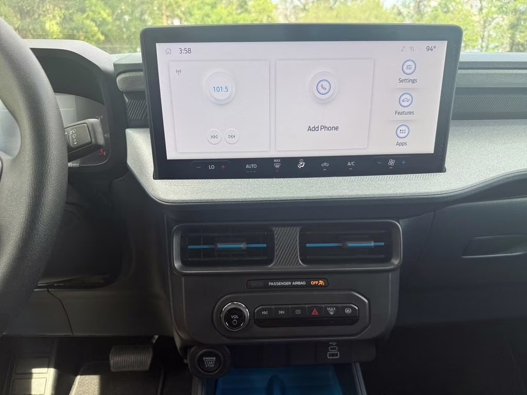 2025 Oxford White Ford Maverick XLT FWD Truck