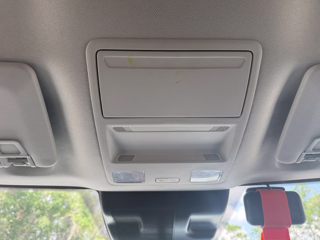 2025 Oxford White Ford Maverick XLT FWD Truck