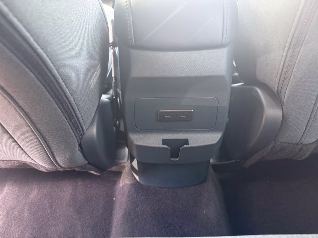 2025 Oxford White Ford Maverick XLT FWD Truck