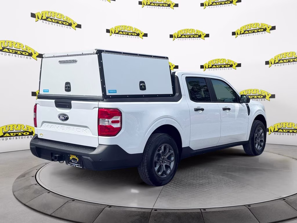 2025 Oxford White Ford Maverick XLT FWD Truck