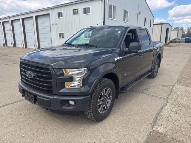 2016 Gray Ford F-150 XLT 4X4 Truck