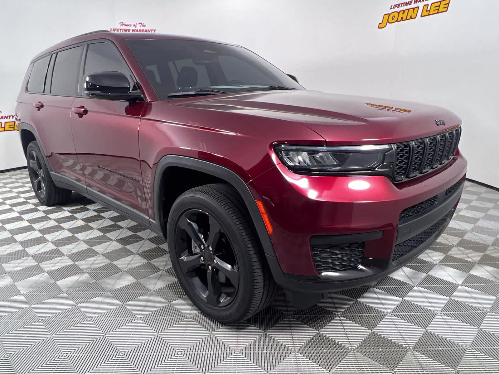 2022 Velvet Red Pearlcoat Jeep Grand Cherokee L Altitude RWD SUV
