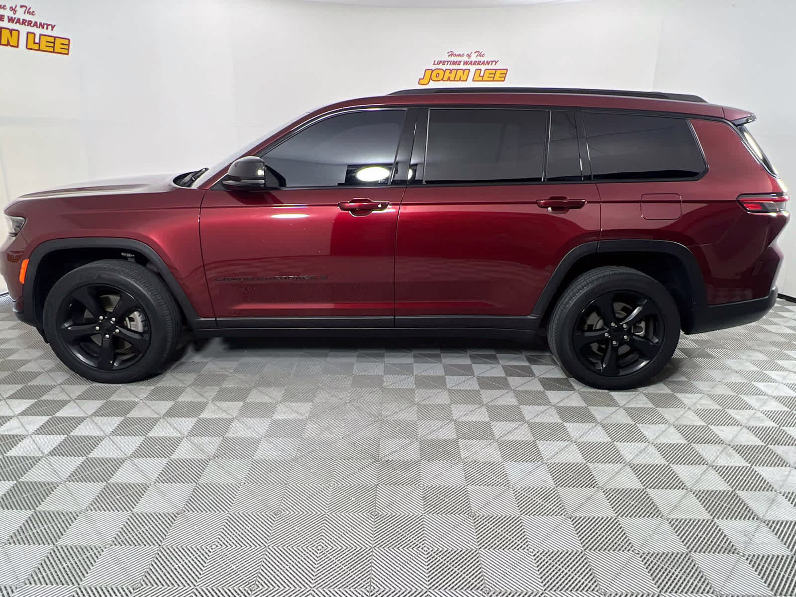 2022 Velvet Red Pearlcoat Jeep Grand Cherokee L Altitude RWD SUV