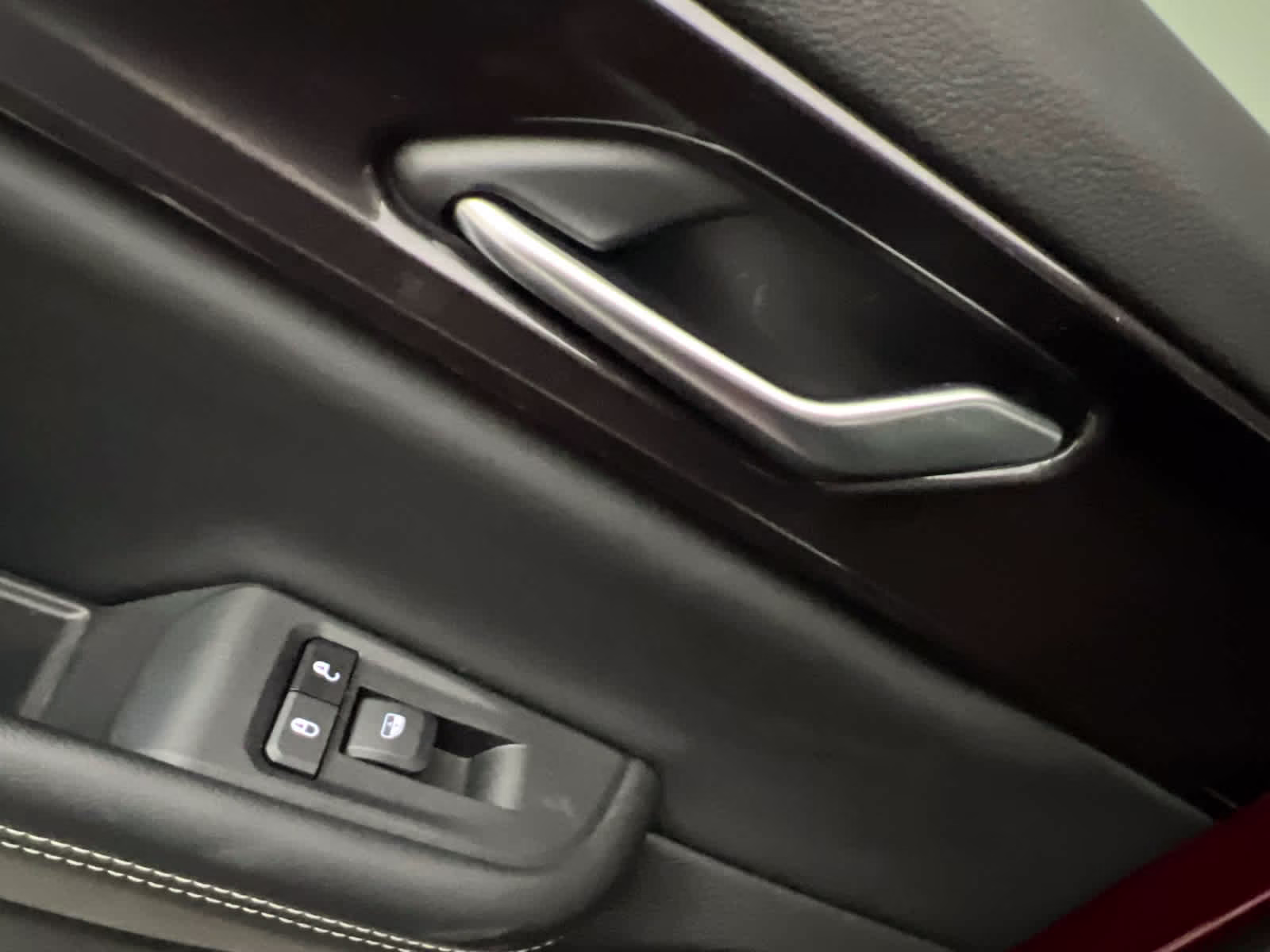 2022 Velvet Red Pearlcoat Jeep Grand Cherokee L Altitude RWD SUV