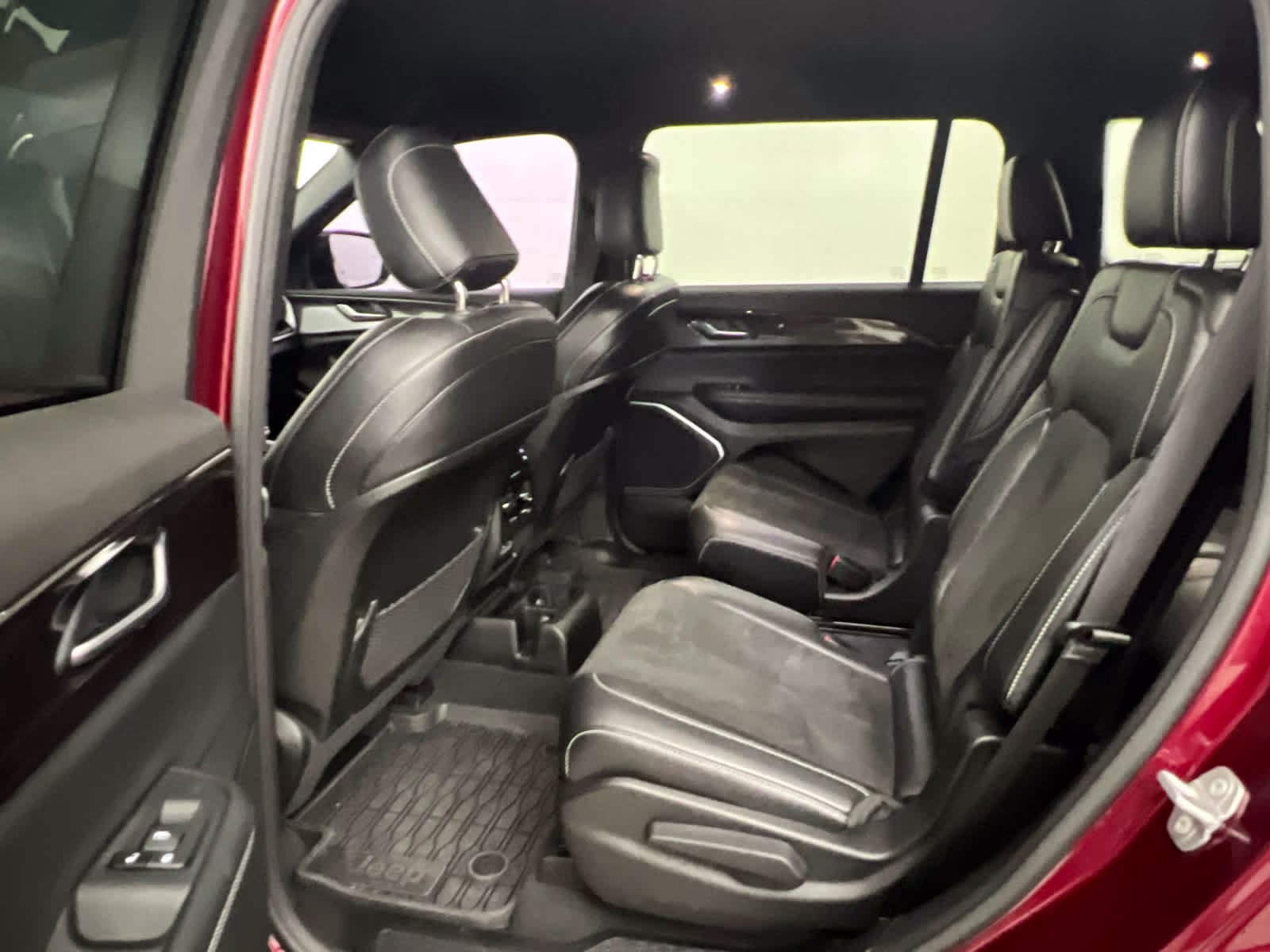 2022 Velvet Red Pearlcoat Jeep Grand Cherokee L Altitude RWD SUV