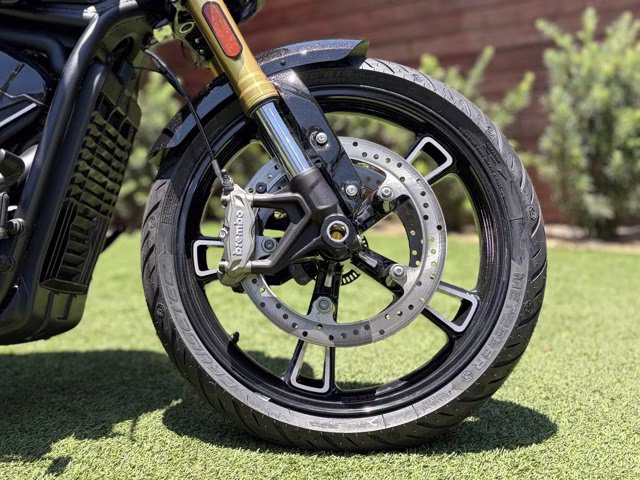 2026 ONYX BLACK CRYSTAL Indian 101 SCOUT ONXY BLACK CRYSTAL