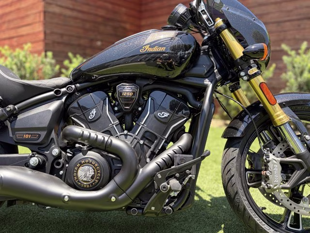 2026 ONYX BLACK CRYSTAL Indian 101 SCOUT ONXY BLACK CRYSTAL