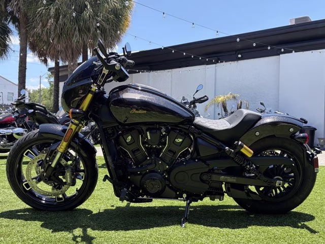 2026 ONYX BLACK CRYSTAL Indian 101 SCOUT ONXY BLACK CRYSTAL