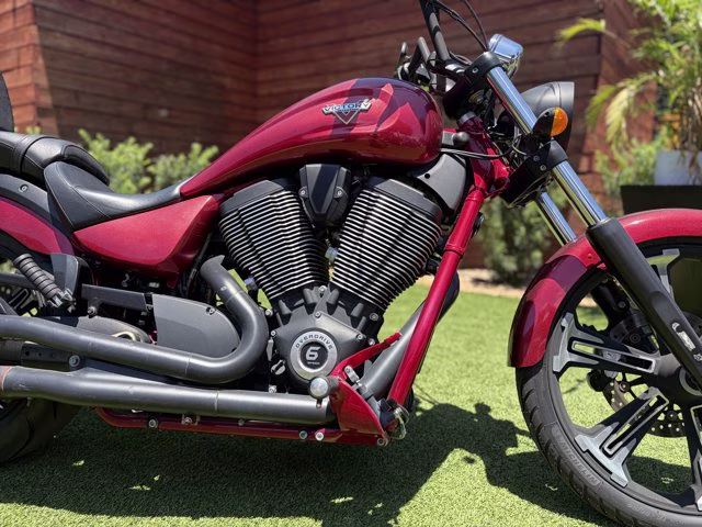 2016 SUNSET RED Victory VEGAS SUNSET RED
