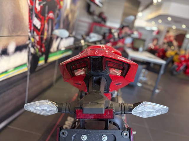 2025 RED Ducati STREETFIGHTER V4