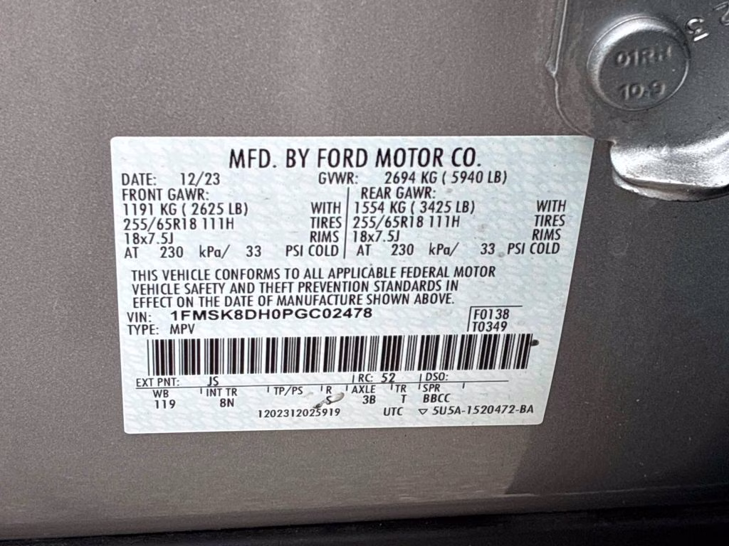 2023 Silver Metallic Ford Explorer XLT 4X4 SUV