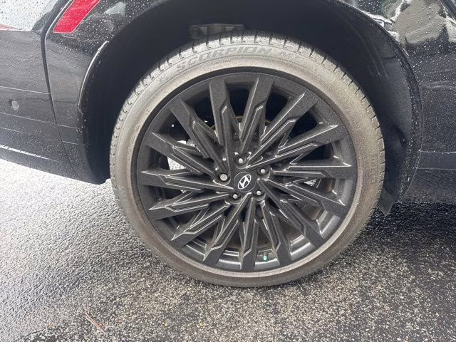 2024 Phantom Black Hyundai Santa Fe Calligraphy AWD SUV