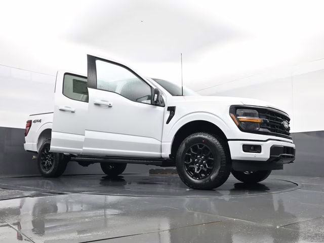 2026 Oxford White Ford F-150 XLT 4X4 Truck