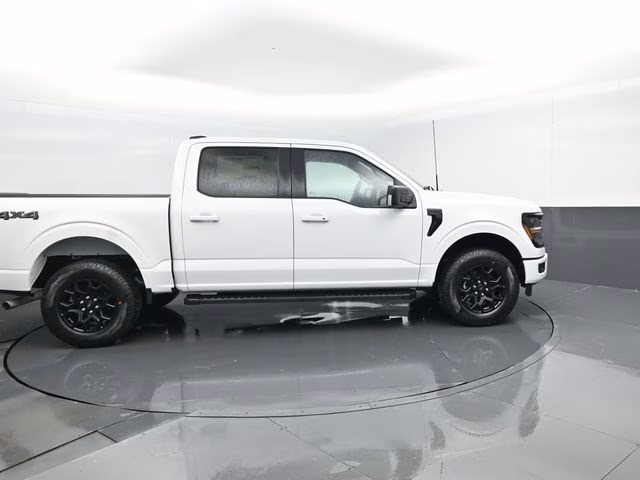 2026 Oxford White Ford F-150 XLT 4X4 Truck