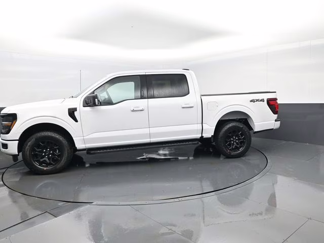 2026 Oxford White Ford F-150 XLT 4X4 Truck