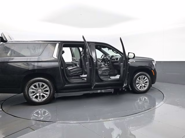 2025 Onyx Black GMC Yukon XL Denali 4X4 SUV