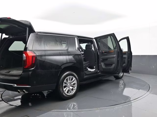 2025 Onyx Black GMC Yukon XL Denali 4X4 SUV