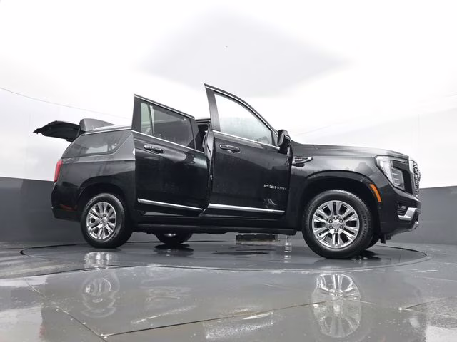 2025 Onyx Black GMC Yukon XL Denali 4X4 SUV
