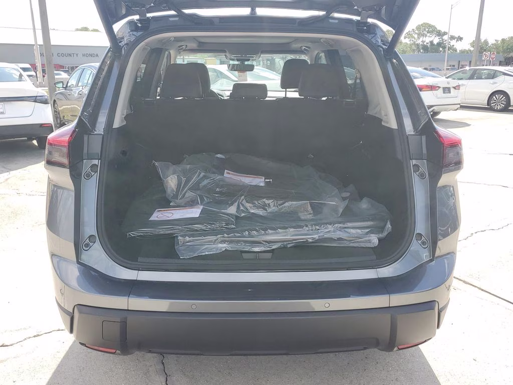 2026 Gun Metallic Nissan Rogue Dark Armor FWD SUV