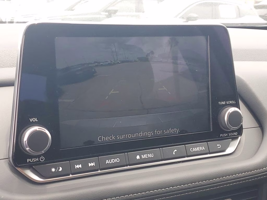 2026 Everest White Pearl Tricoat Nissan Rogue SV FWD SUV