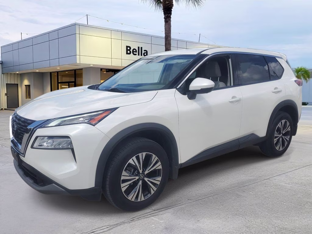 2021 Pearl White Tricoat Nissan Rogue SV AWD SUV